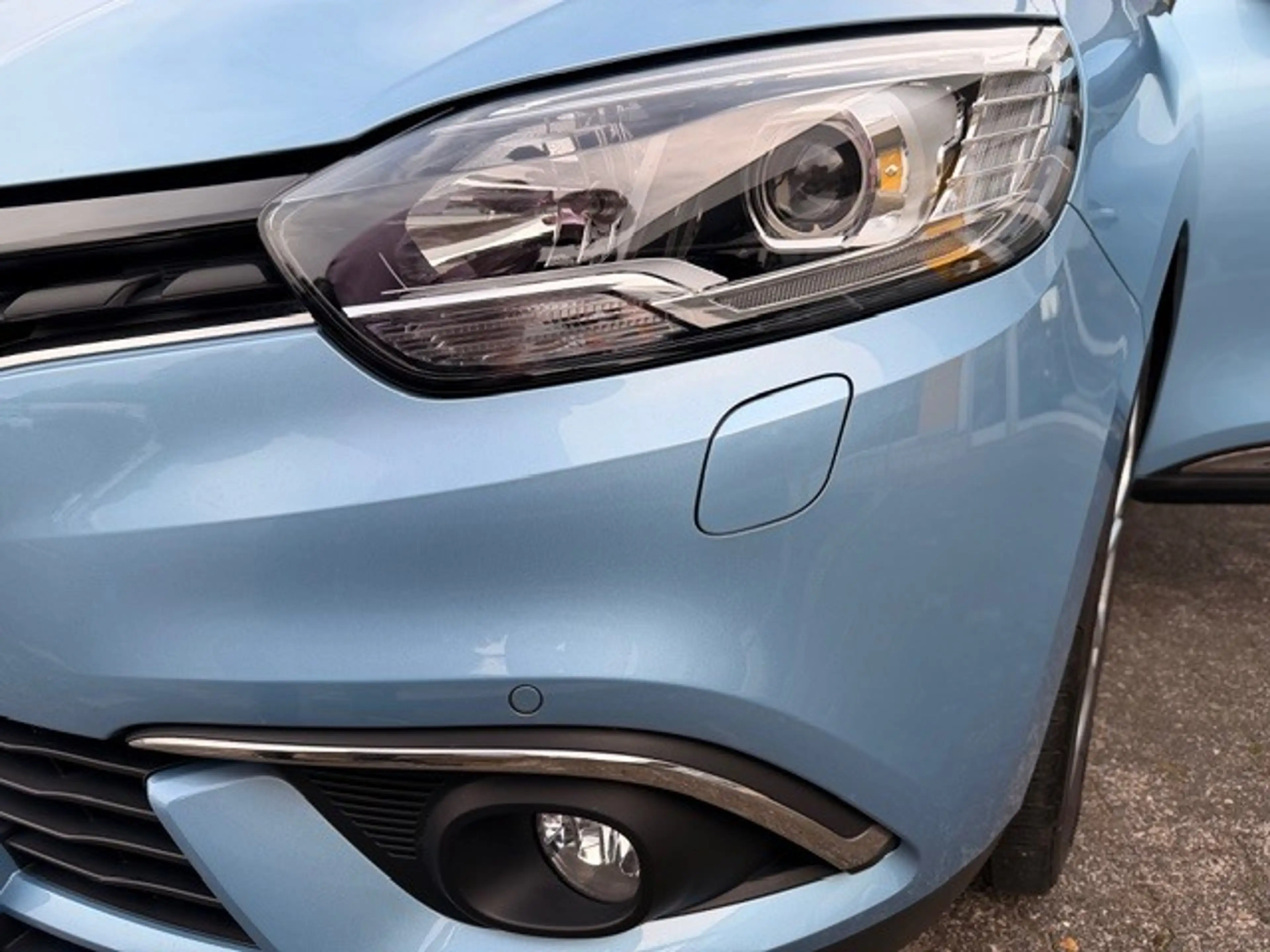 Renault Scenic IV Experience ENERGY TCe 115 — photo 19