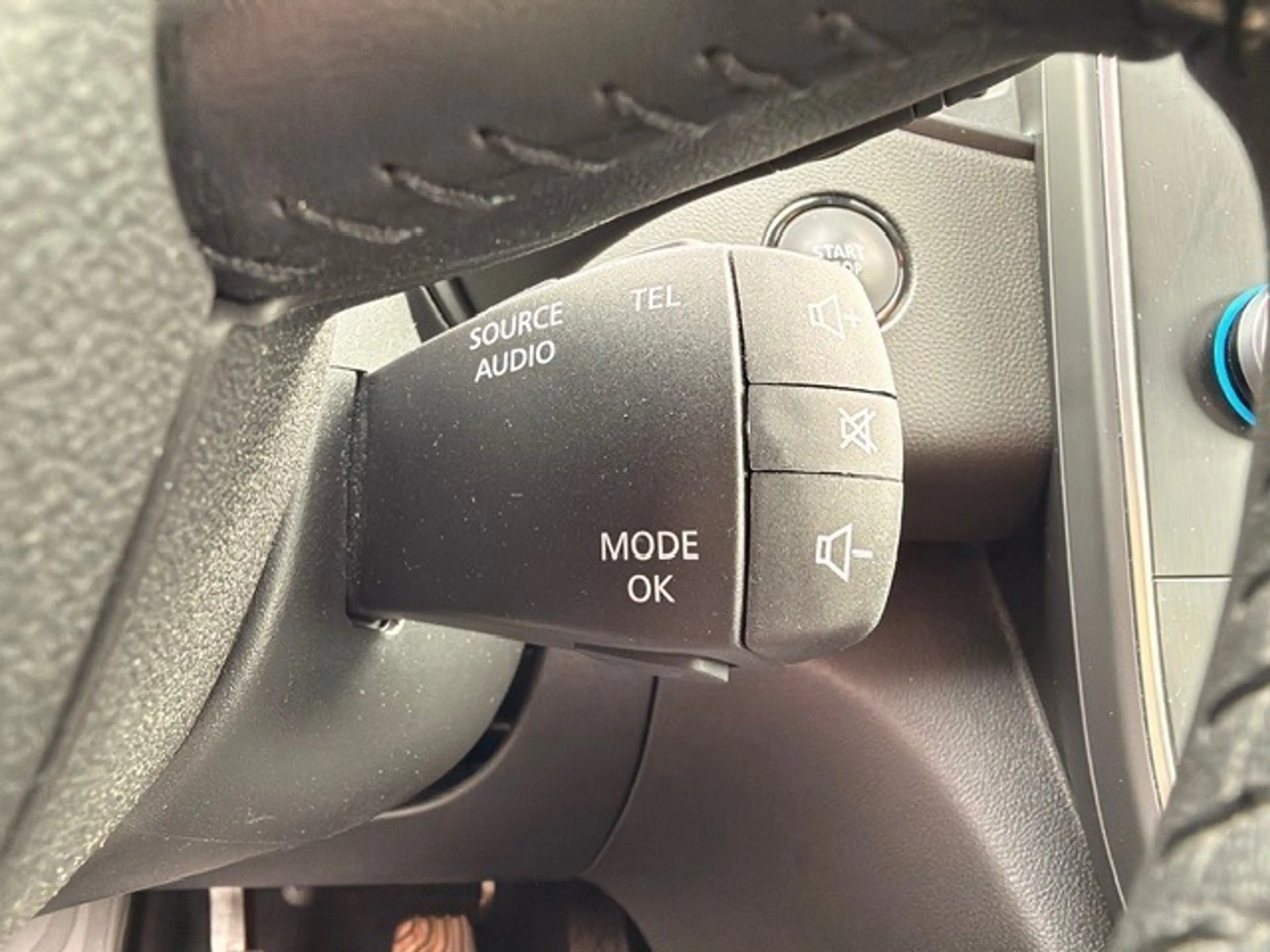 Renault Scenic IV Experience ENERGY TCe 115 — photo 12