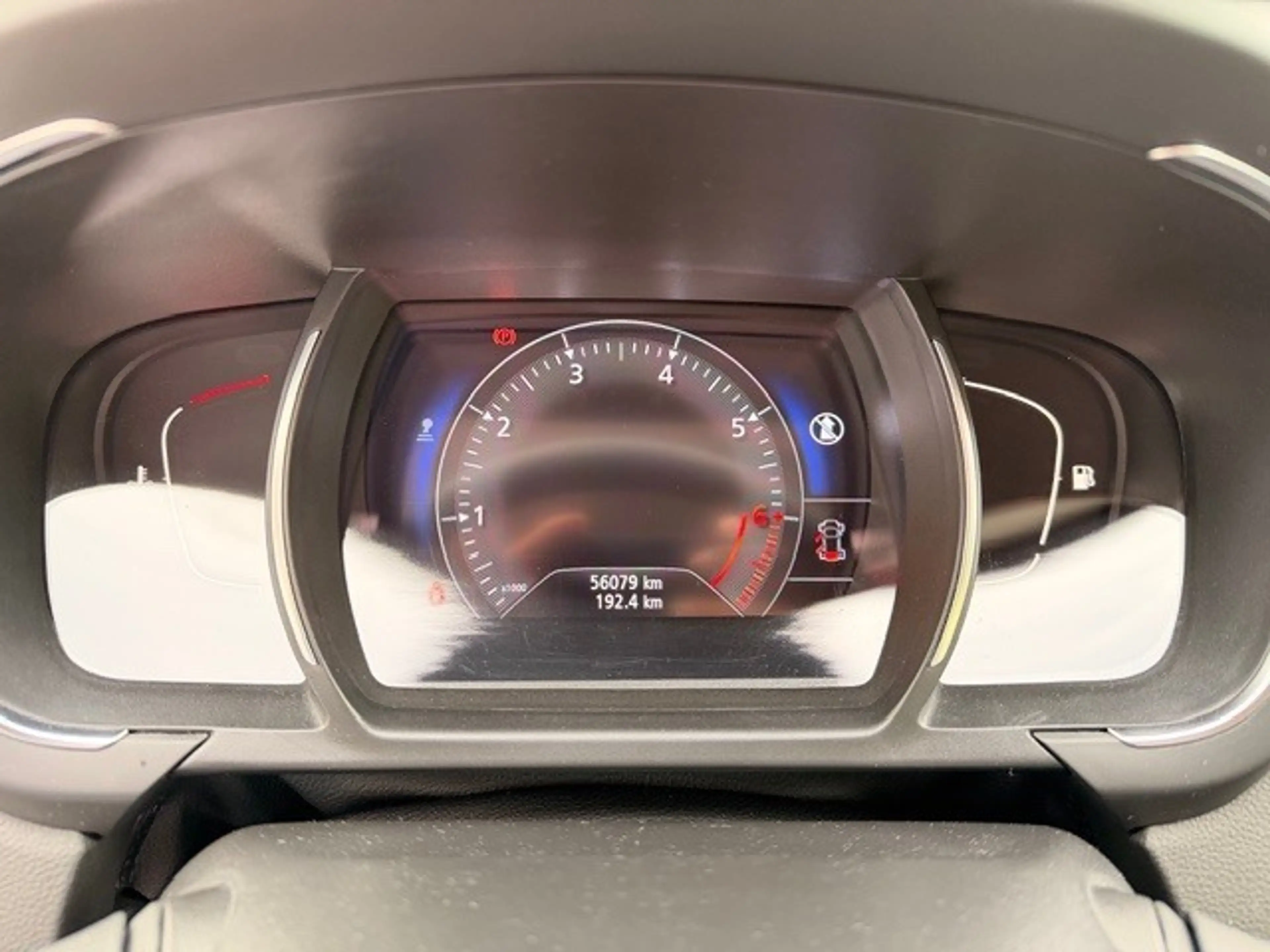 Renault Scenic IV Experience ENERGY TCe 115 — photo 6