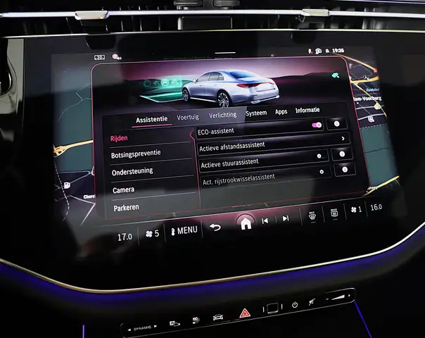Mercedes-Benz E-Class view 27