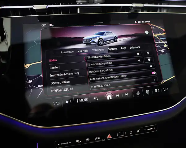 Mercedes-Benz E-Class view 29