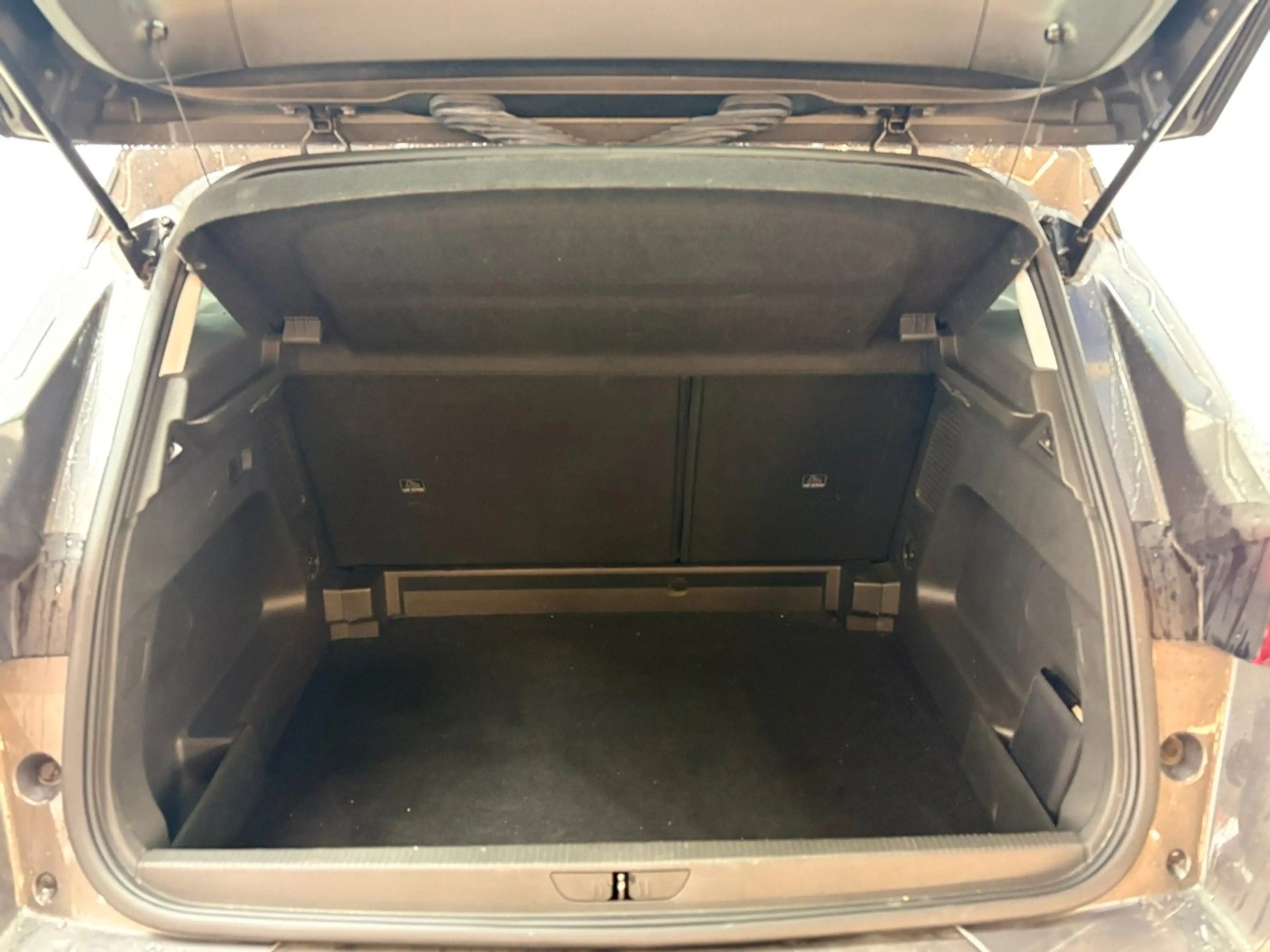 Opel Grandland X — photo 8