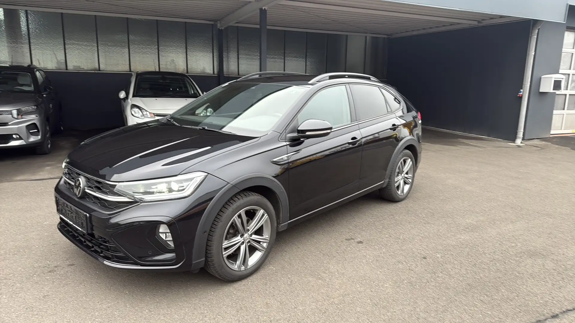 Volkswagen Taigo R-Line Schwarz - 1