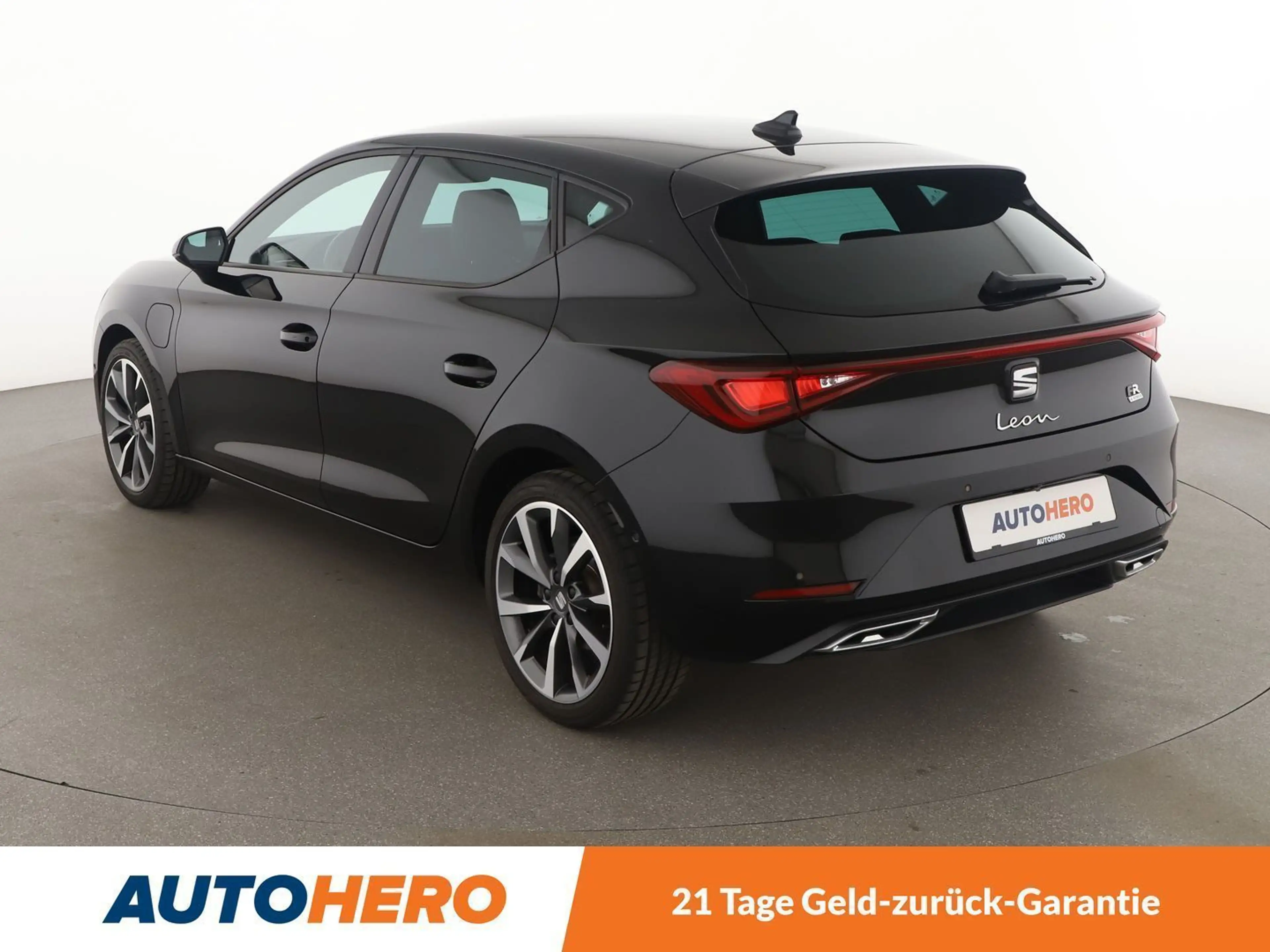 SEAT Leon e-Hybrid 1.4 TSI e-HYBRID FR Aut.*NAVI*LED*PLA*CAM* — photo 4