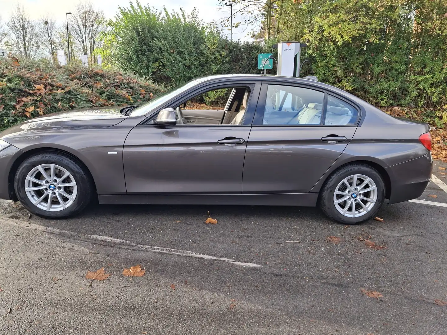 BMW 320 320 d EfficientDynamics Edition Grijs - 2