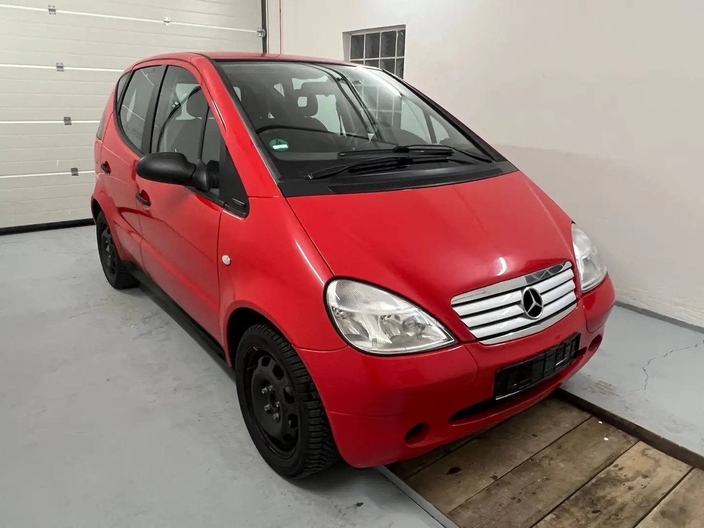 Mercedes-Benz A 140 Classic Rot - 2