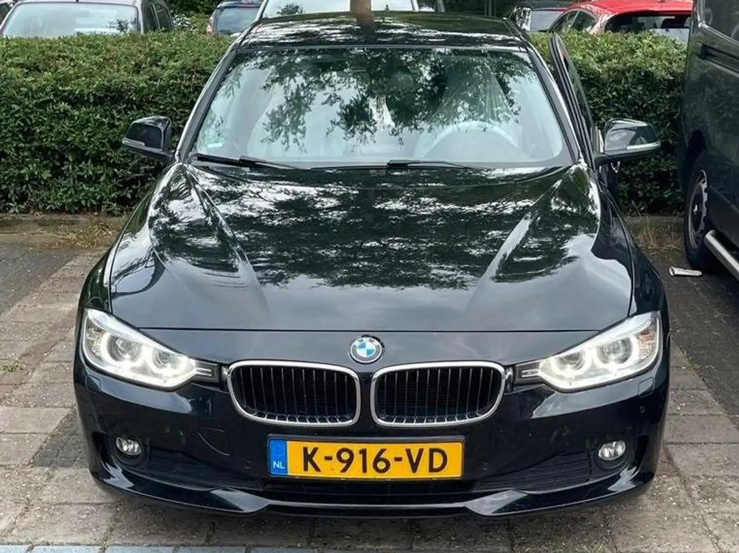 BMW 316 316i High Executive AUT crna - 1