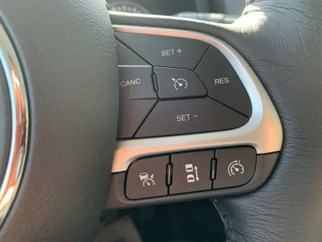 Jeep Renegade view 5
