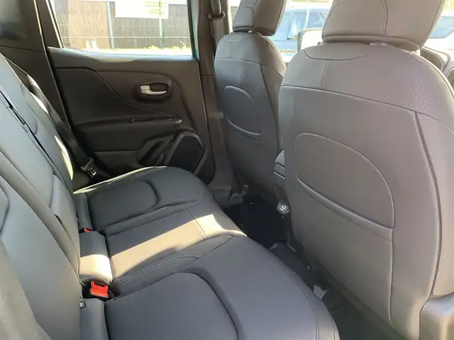 Jeep Renegade view 7