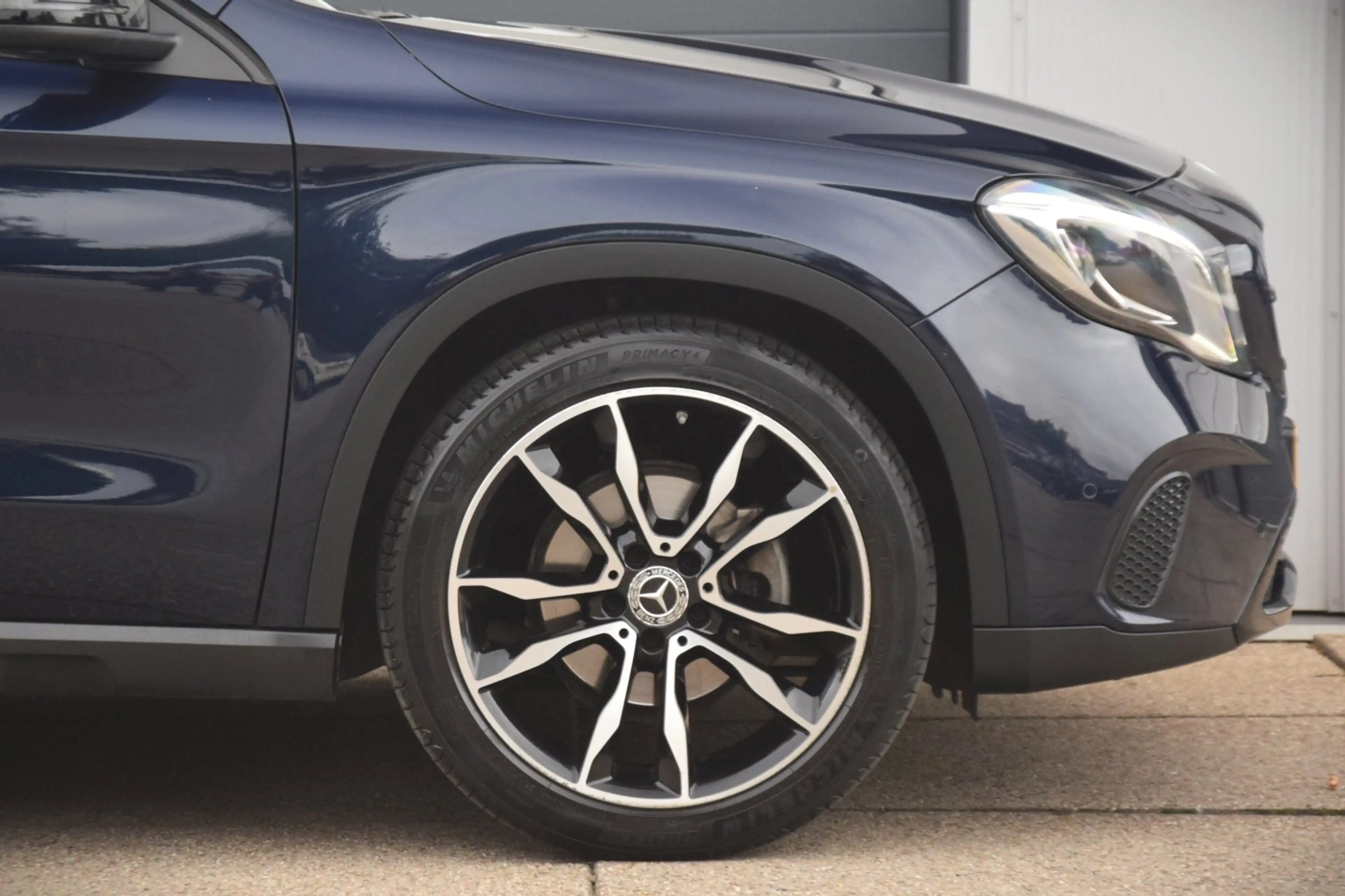 Mercedes-Benz GLA 200 d Premium Plus — photo 23