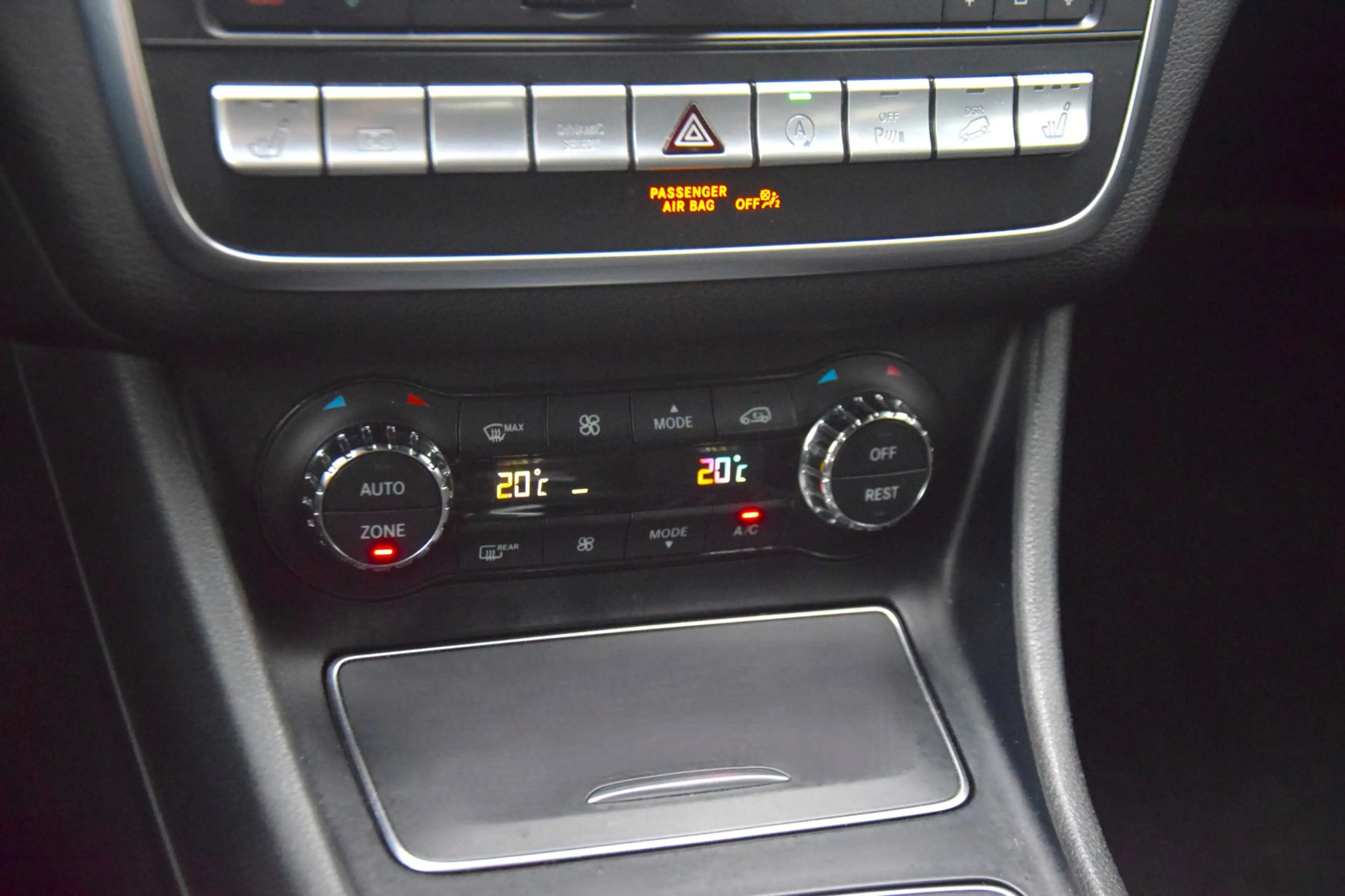Mercedes-Benz GLA 200 d Premium Plus — photo 19