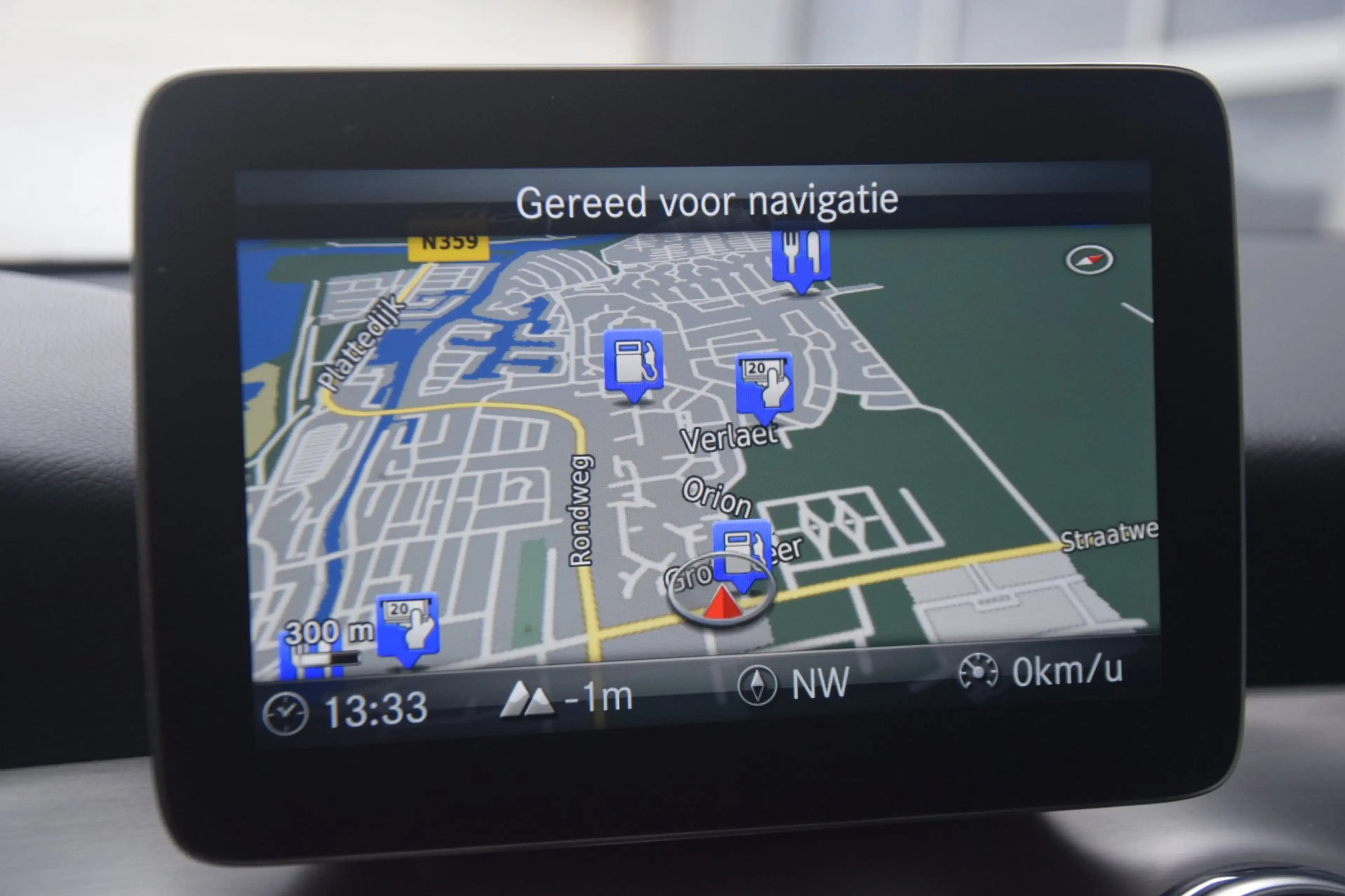 Mercedes-Benz GLA 200 d Premium Plus — photo 13