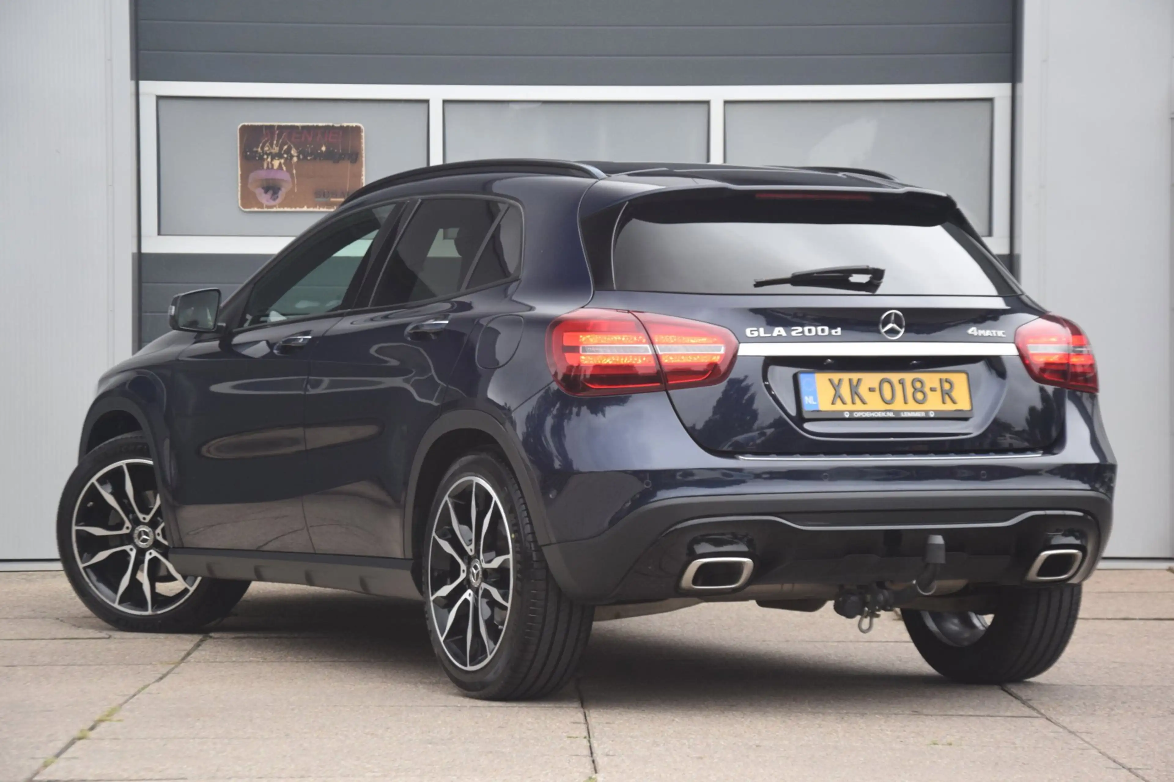 Mercedes-Benz GLA 200 d Premium Plus — photo 27