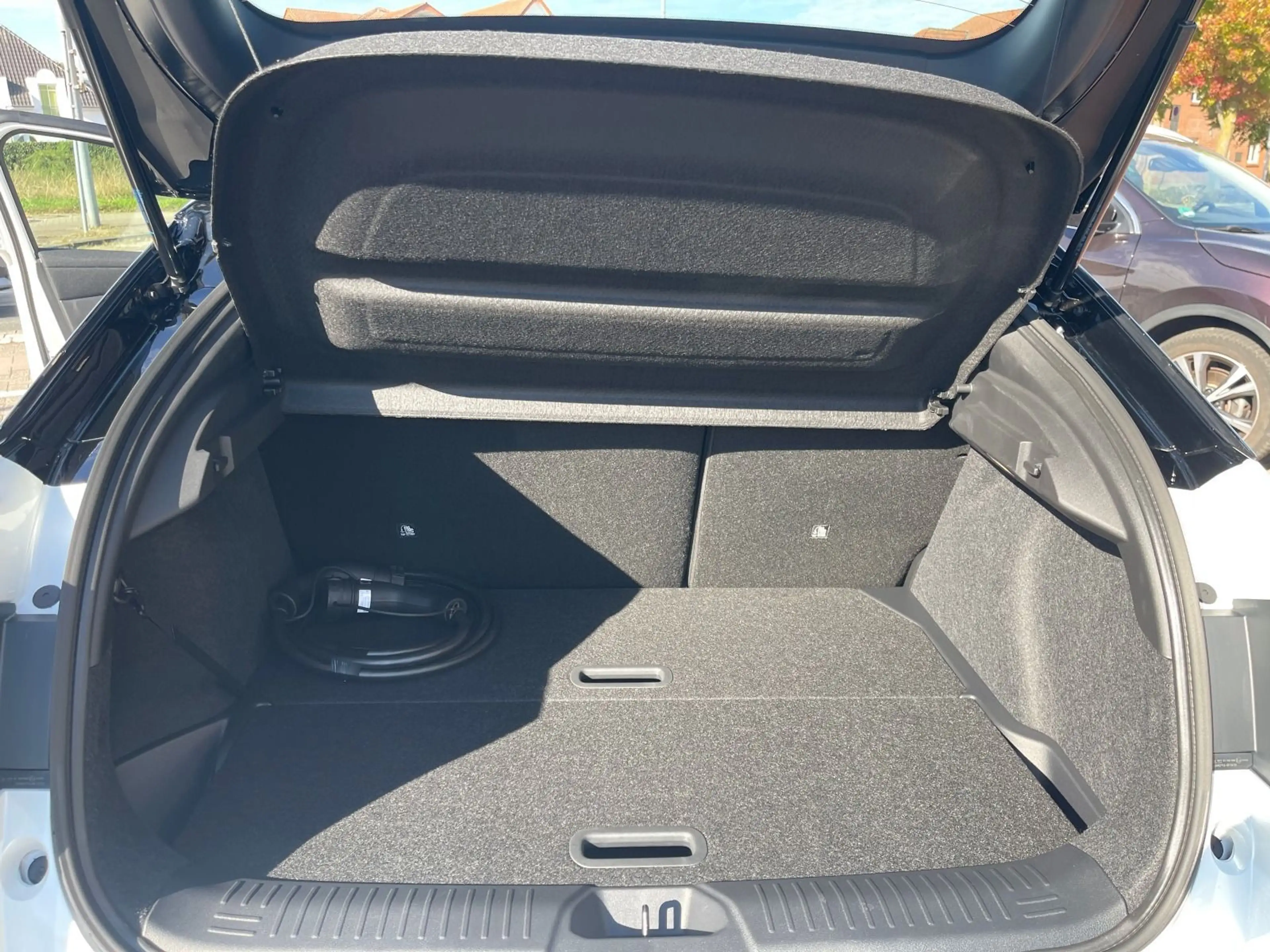 Nissan Leaf 75 KW Engage+ Winterpaket Navi Kamera — photo 12