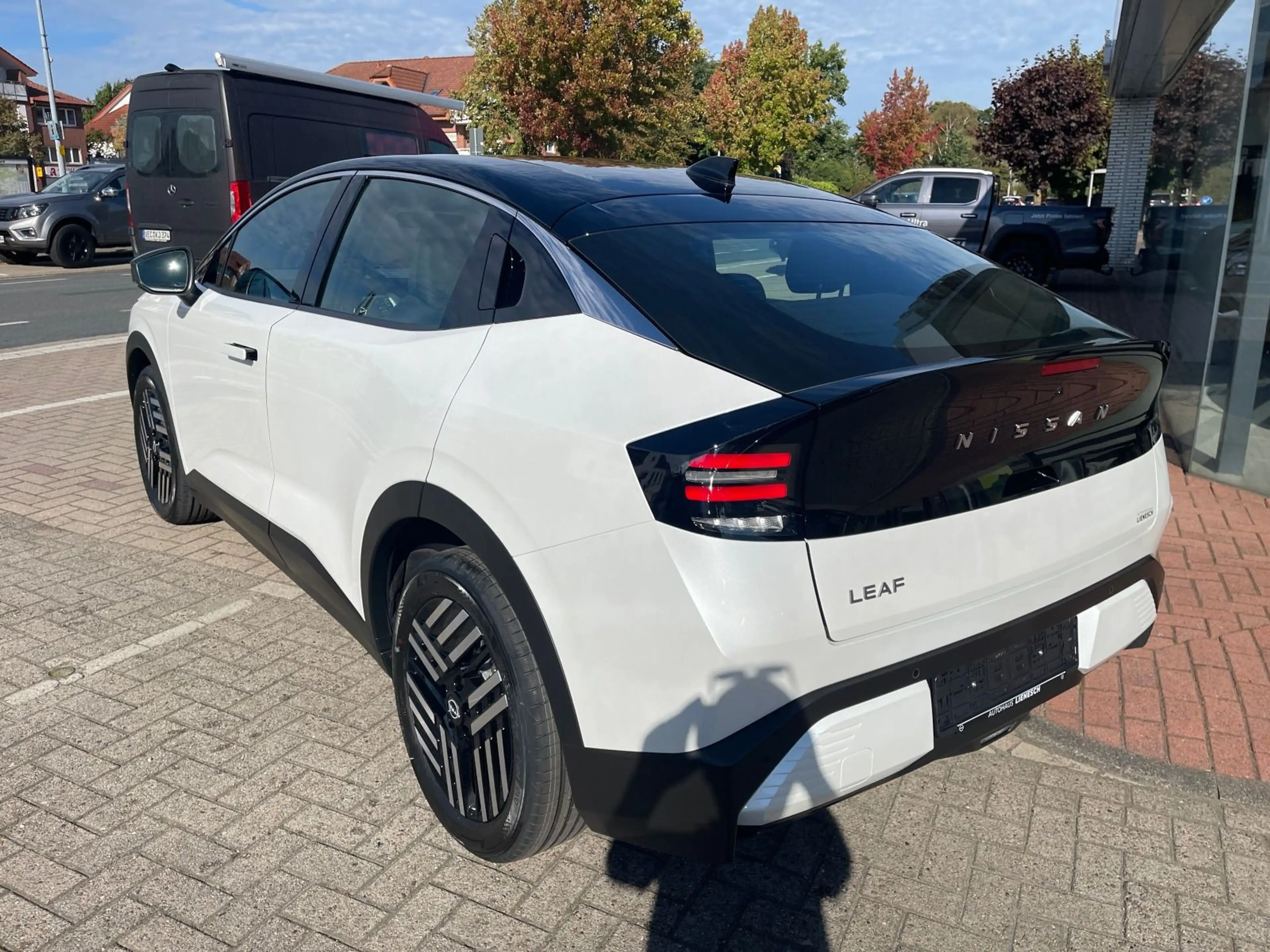 Nissan Leaf 75 KW Engage+ Winterpaket Navi Kamera — photo 8