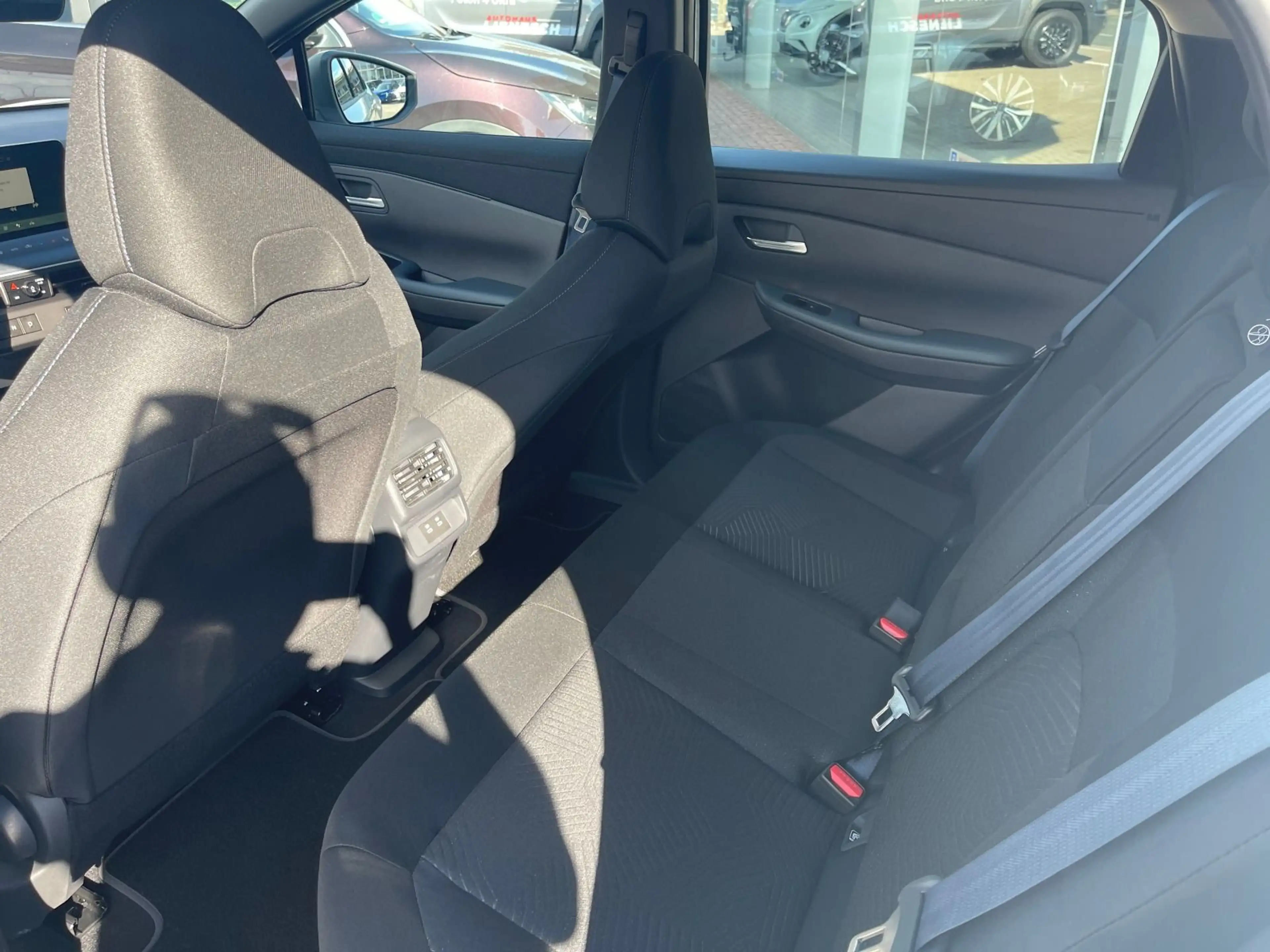 Nissan Leaf 75 KW Engage+ Winterpaket Navi Kamera — photo 11