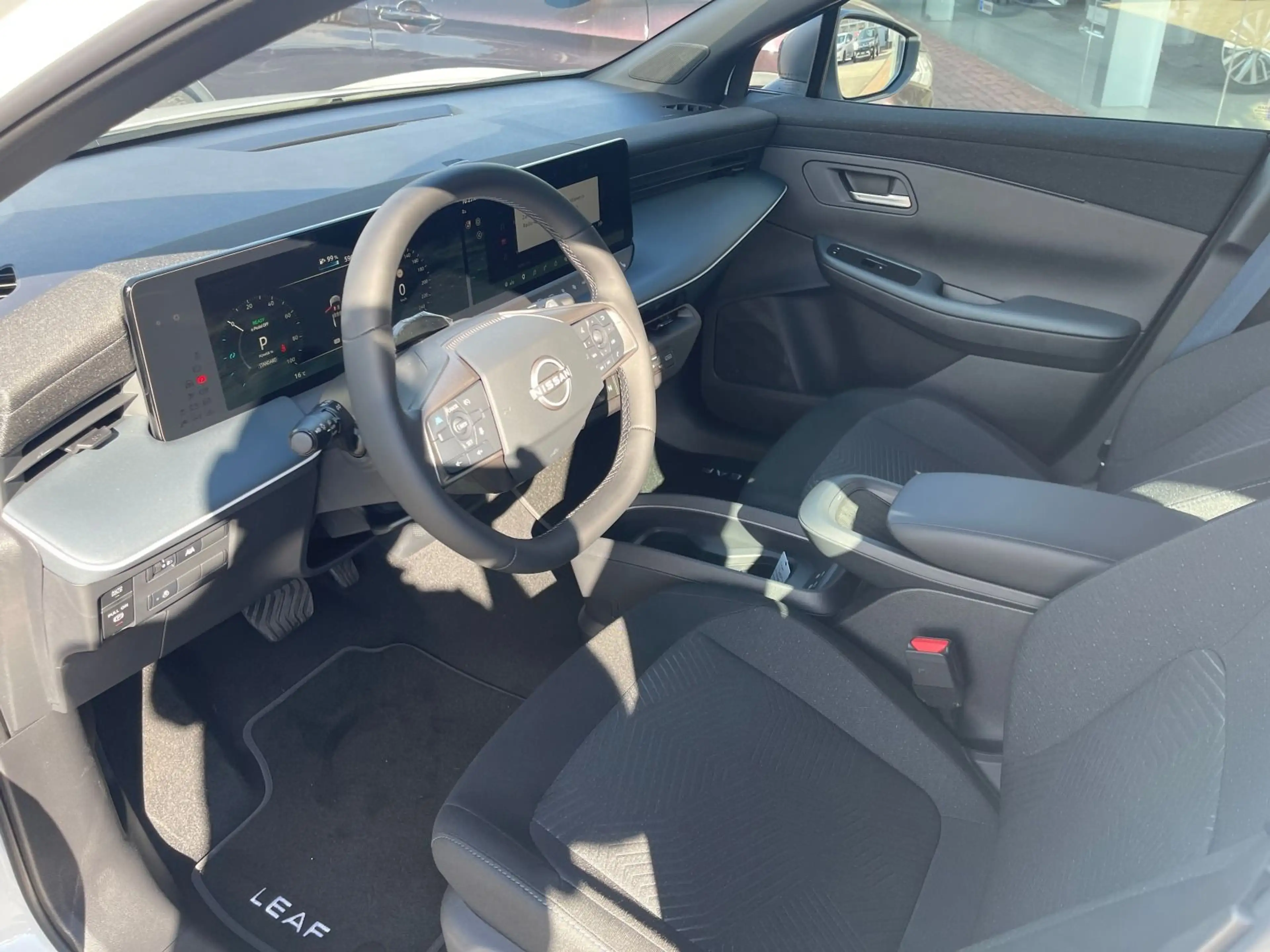 Nissan Leaf 75 KW Engage+ Winterpaket Navi Kamera — photo 10
