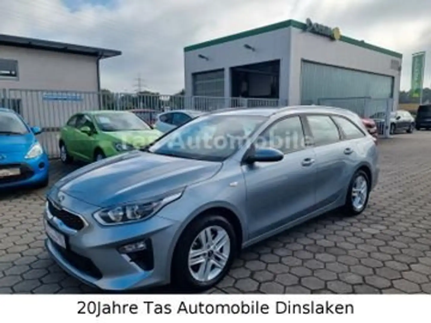 Kia Ceed SW / cee'd SW 1.4 Edition 7"1.Hand"Lückenlos Kia S-Heft"... Ezüst - 1