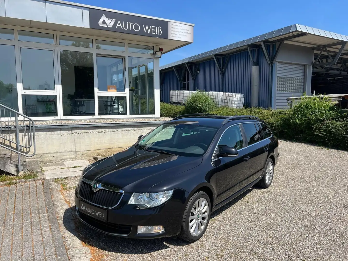 Skoda Superb Combi Exclusiv/NAVI/BI-XENON/MEMORY/TEMPO Schwarz - 1