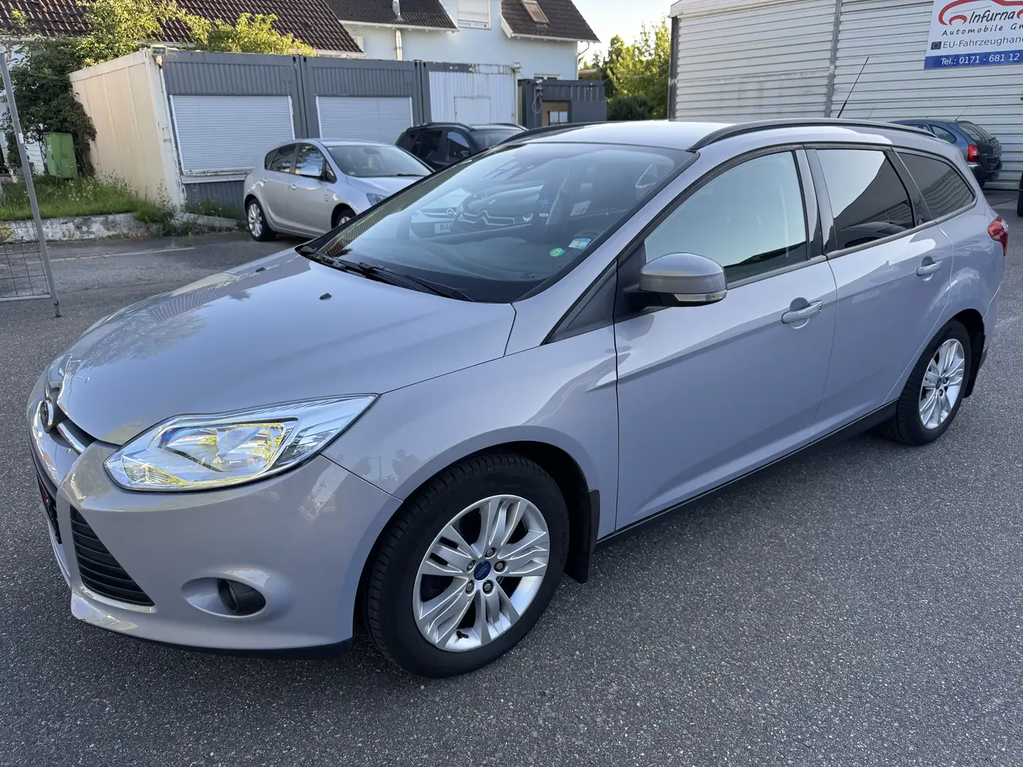 Ford Focus Trend TÜV Neue Grau - 1