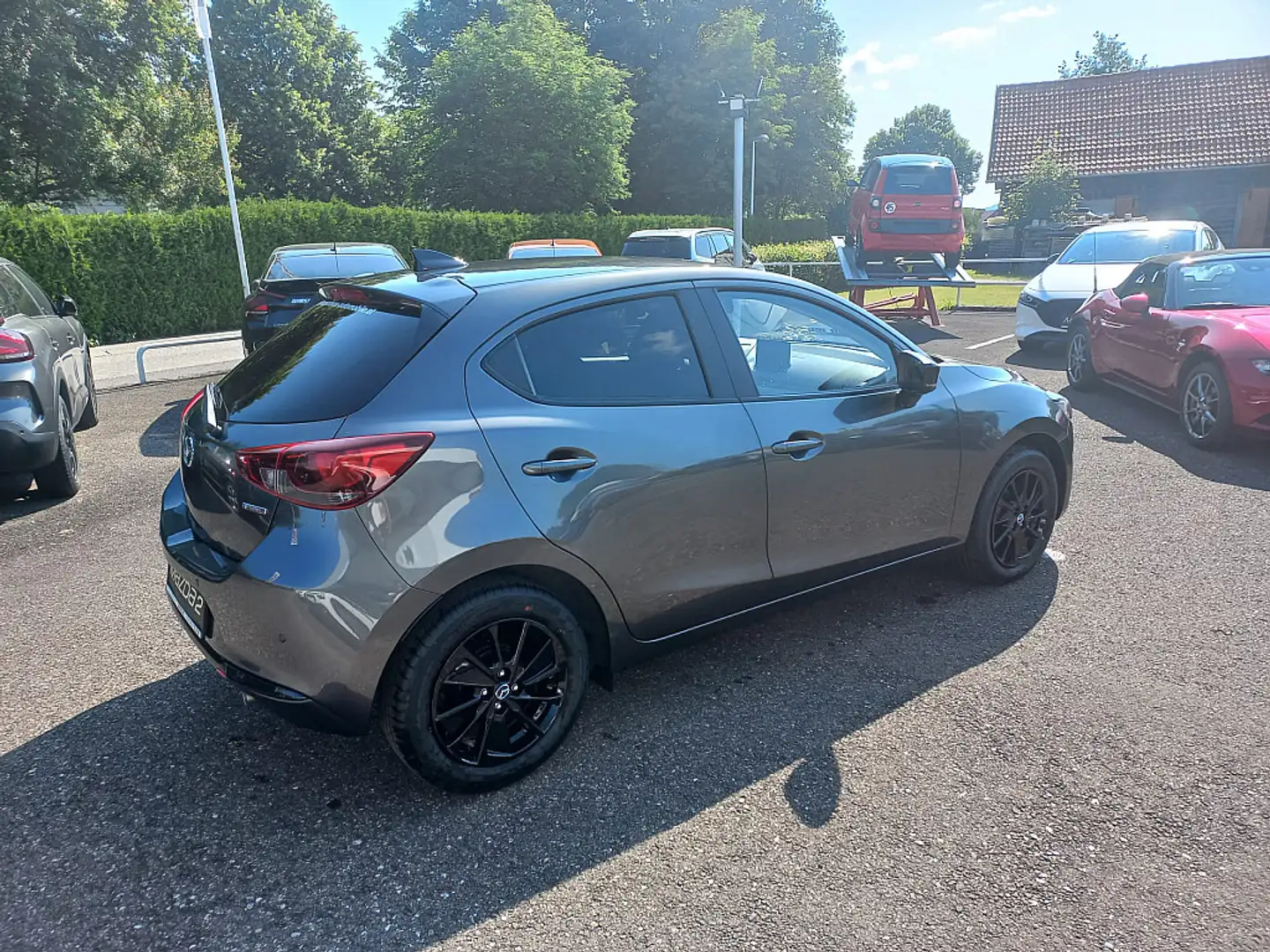 Mazda 2 Mazda2 e-Skyactiv G90 Homura RUNOUT-AKTION + 1,... Grau - 2