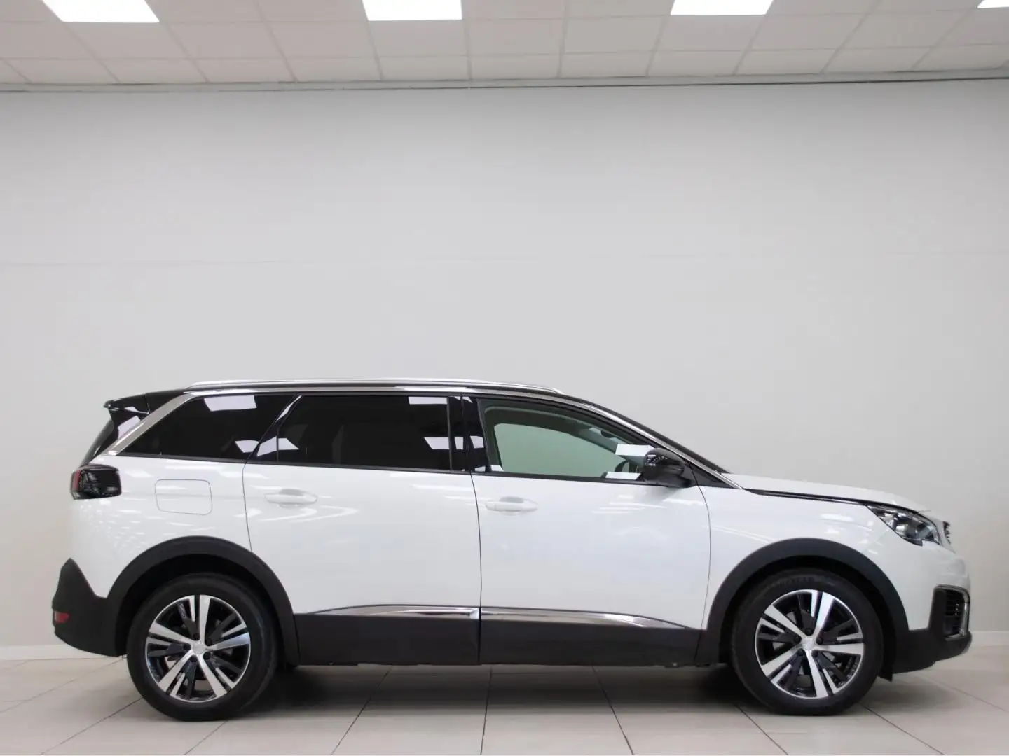 Peugeot 5008 Allure 1.5L BlueHDi 96kW (130CV) S&S Blanco - 2