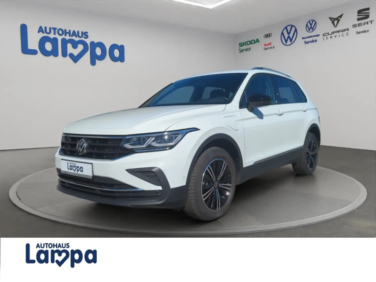 Volkswagen Tiguan Active 1.4 TSI eHybrid DSG AHK,RFK,Pano,SHZ,LED Weiß - 1