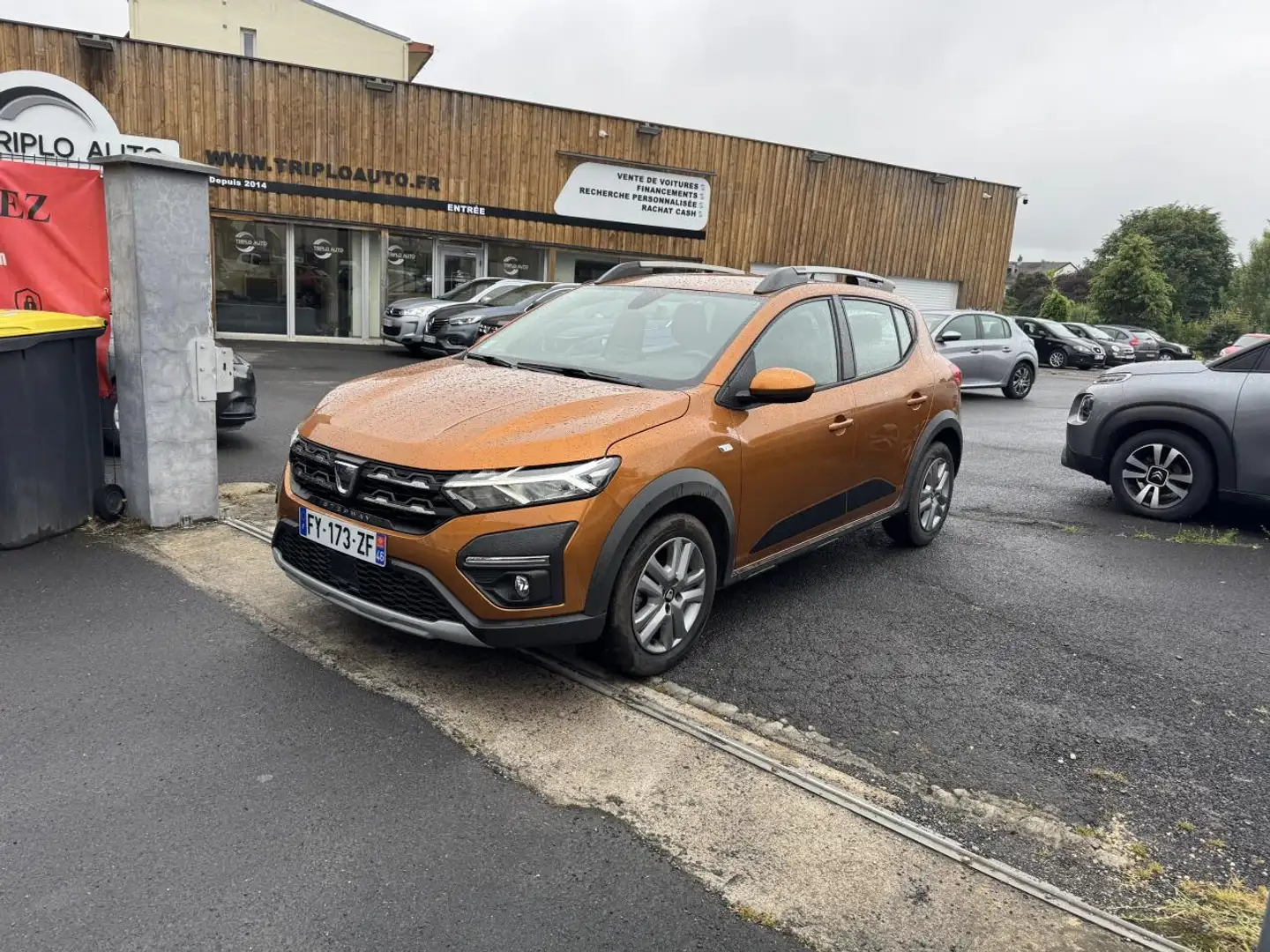 Dacia Sandero 1.0 ECO-G - 100 Confort Clim + Radar AR Orange - 1