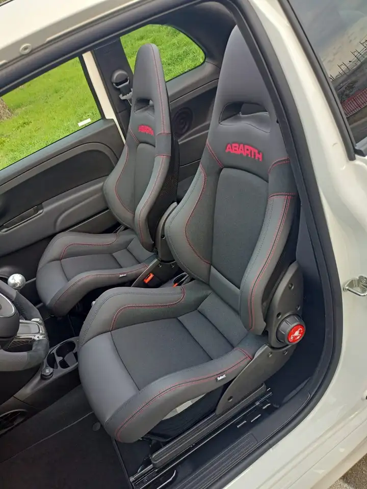 Abarth 695C 2024 — фото 11
