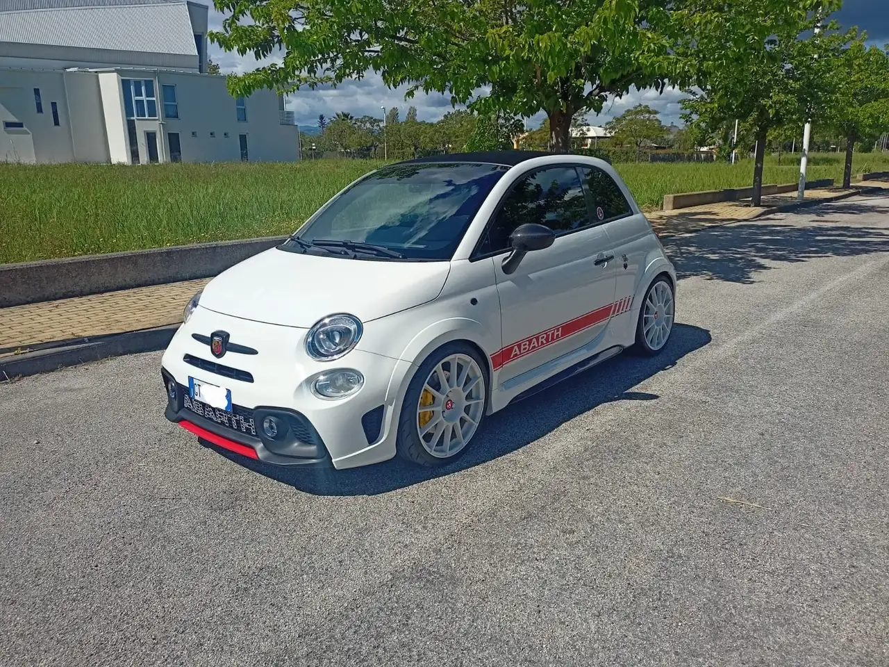 Abarth 695C 2024 — фото 6