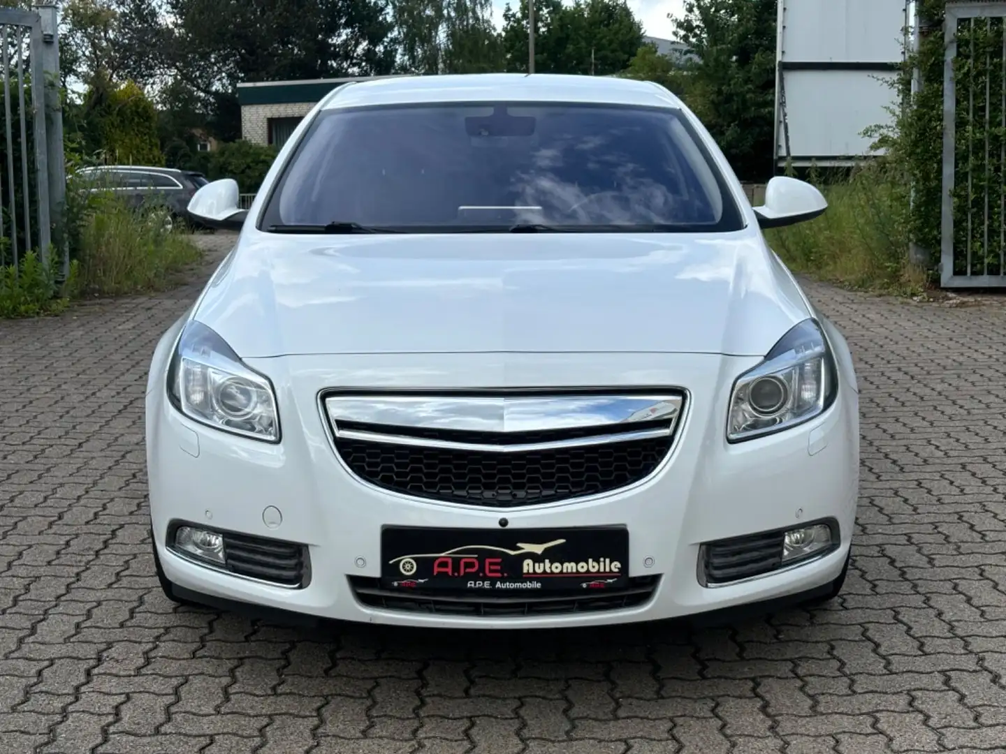 Opel Insignia A Lim. Innovation 4x4 2.8 V6 Weiß - 2