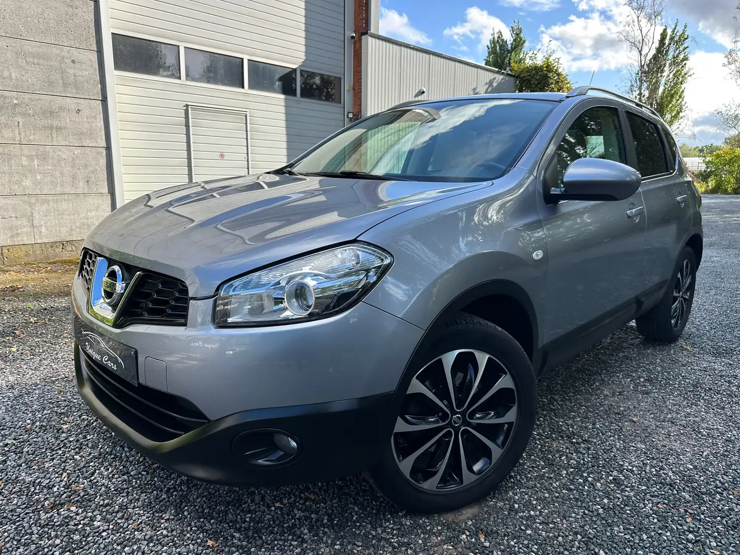 Nissan Qashqai Qashqai 1.6 Benzine Panorama Camera New Executive Grau - 1