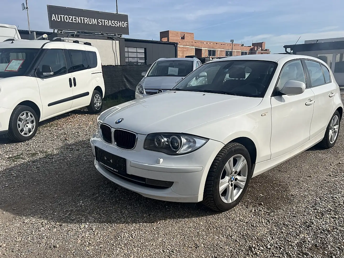 BMW 116 116i Advantage Österreich-Paket Blanc - 1