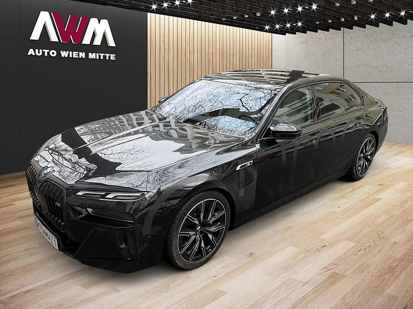 BMW 760 M760e xDrive Limousine 18,7 kWh Aut. Schwarz - 1