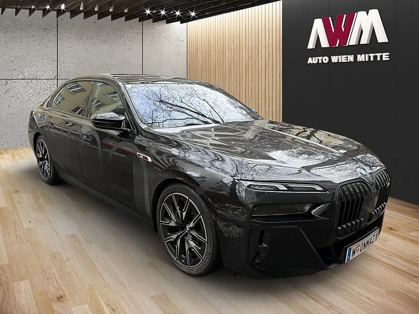 BMW 760 M760e xDrive Limousine 18,7 kWh Aut. Schwarz - 2