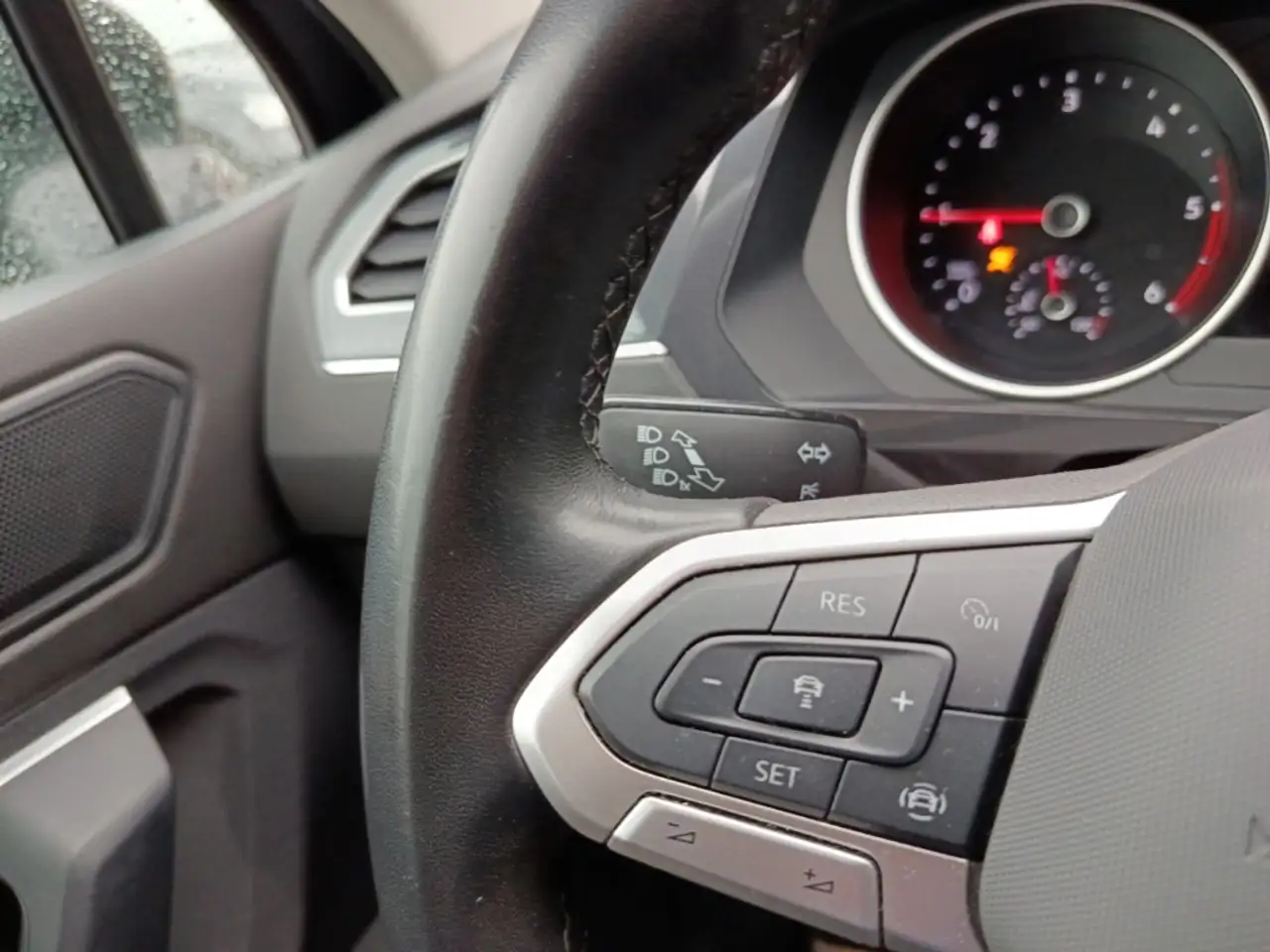 Volkswagen Tiguan Active 2.0 TDI BMT LED, Anhängerkupplung 13