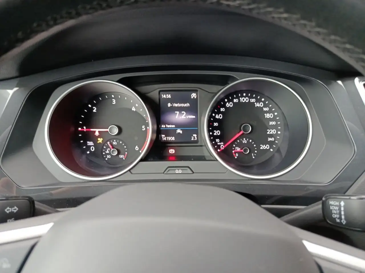 Volkswagen Tiguan Active 2.0 TDI BMT LED, Anhängerkupplung 9
