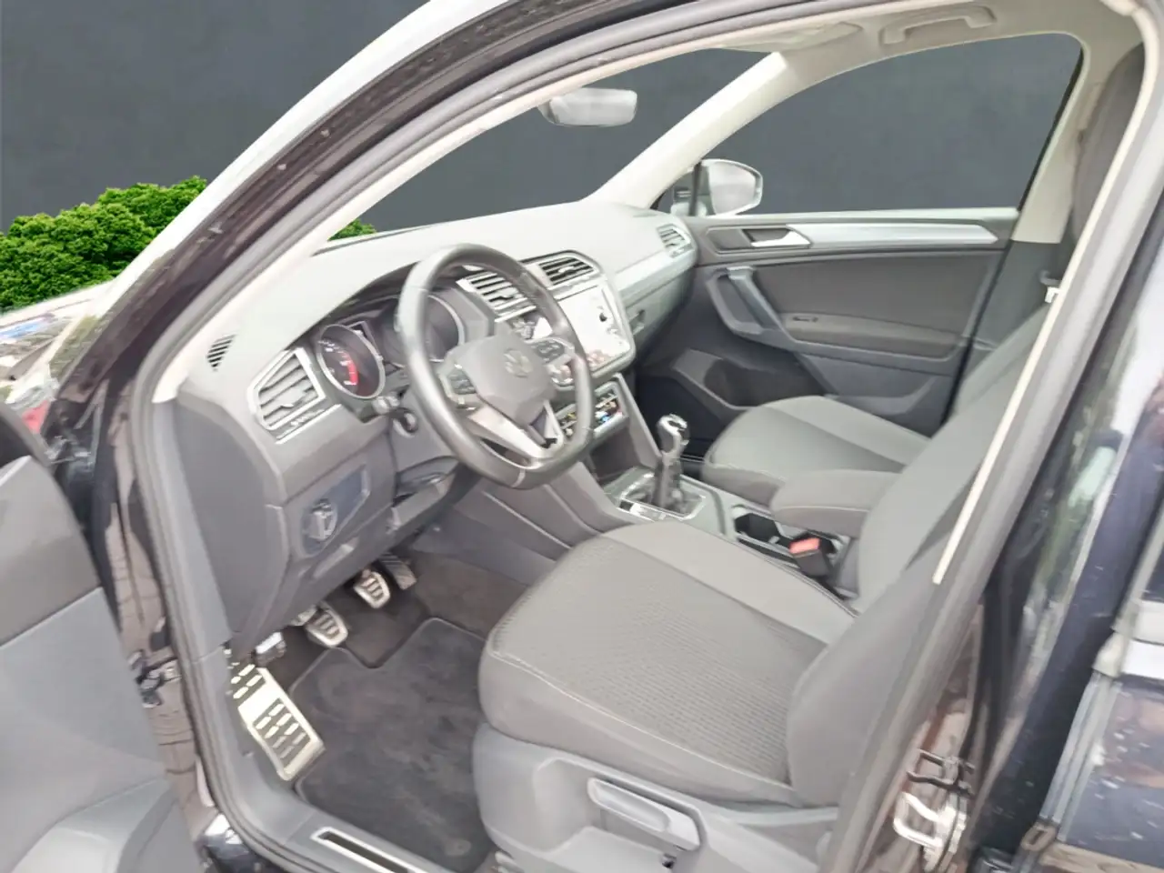 Volkswagen Tiguan Active 2.0 TDI BMT LED, Anhängerkupplung 8
