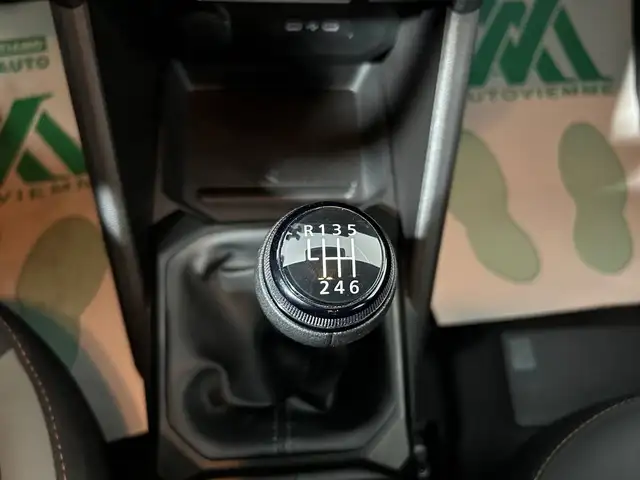 Dacia Duster view 15