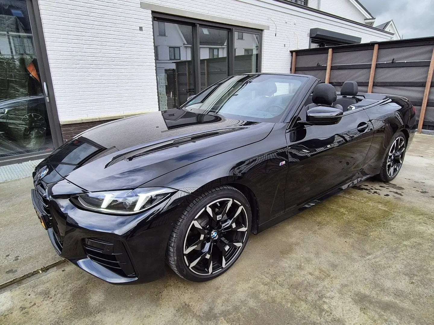 BMW 420 i LCI Cabrio Zwart - 2