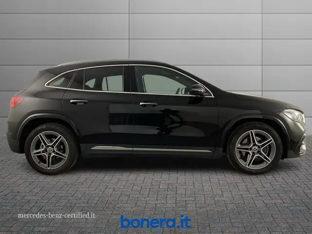 Mercedes-Benz Gla view 6