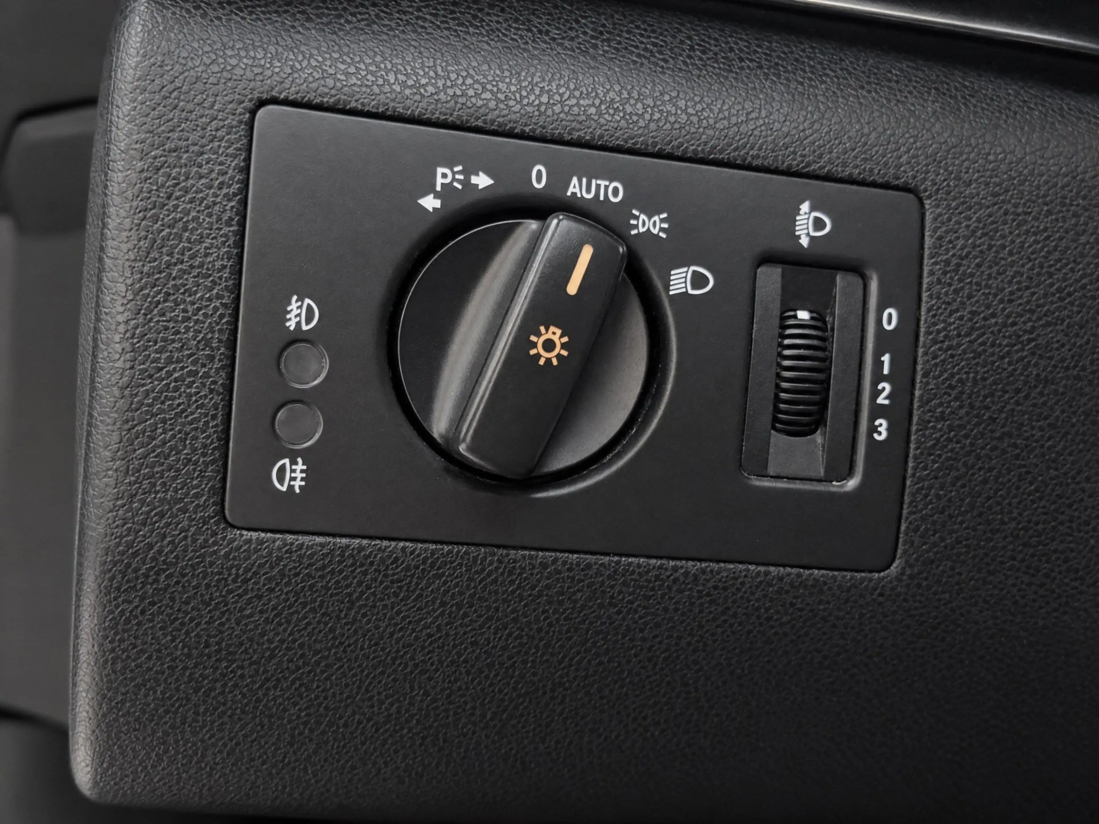 Mercedes-Benz B 200 // PANORAMADAK // PDC VOOR&ACHTER // AIRCO // TREK — photo 24