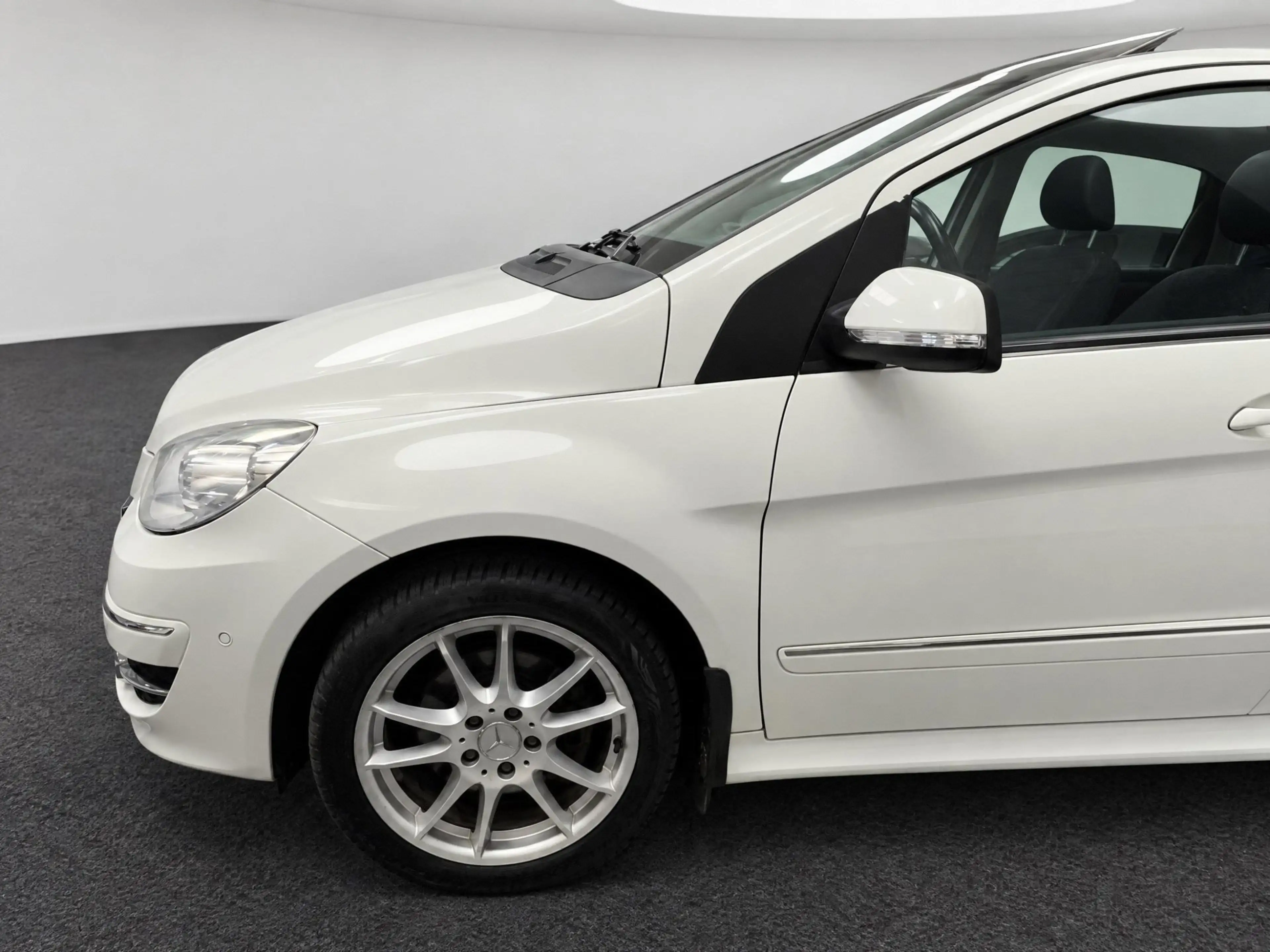 Mercedes-Benz B 200 // PANORAMADAK // PDC VOOR&ACHTER // AIRCO // TREK — photo 5