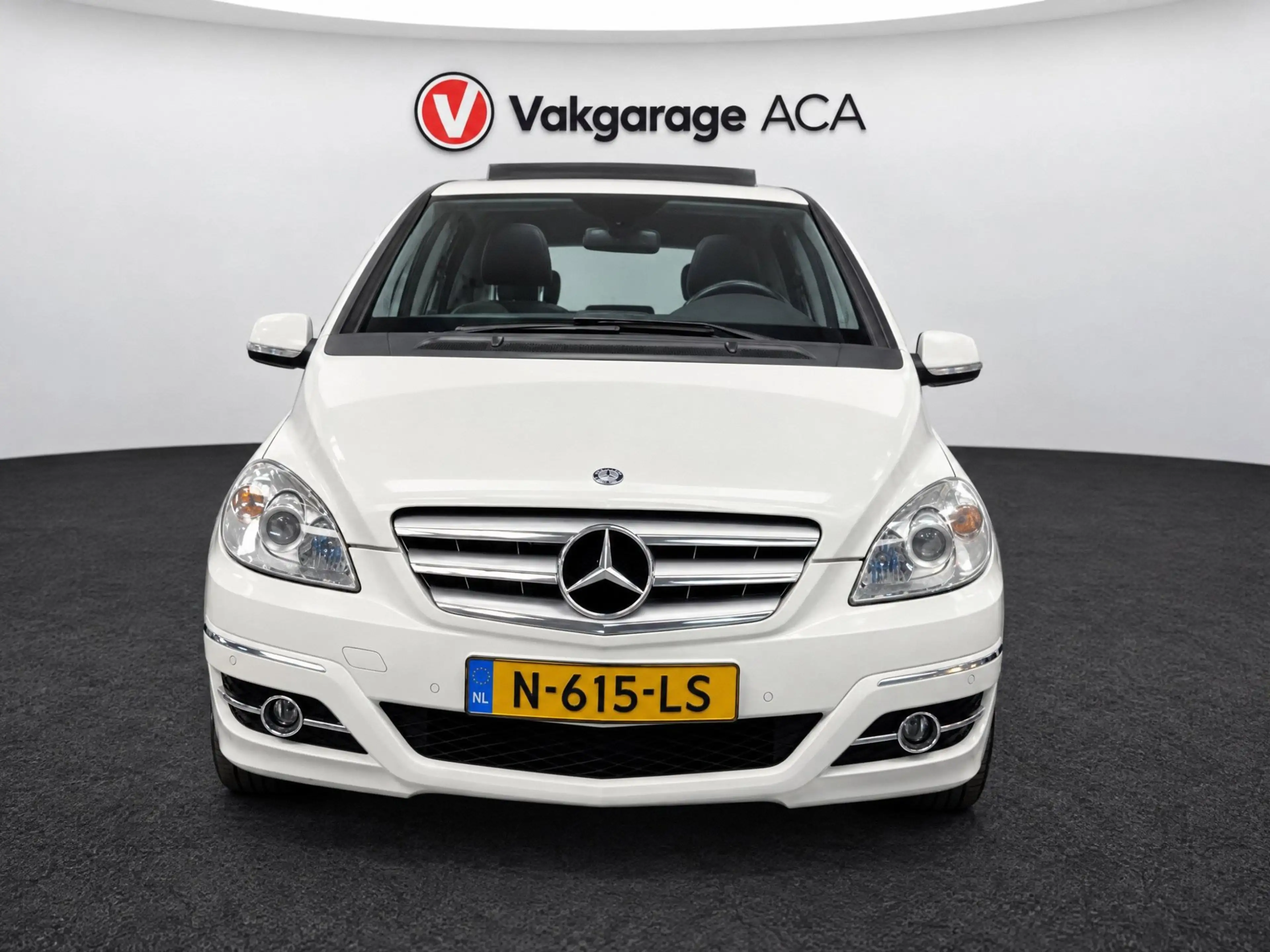 Mercedes-Benz B 200 // PANORAMADAK // PDC VOOR&ACHTER // AIRCO // TREK — photo 2
