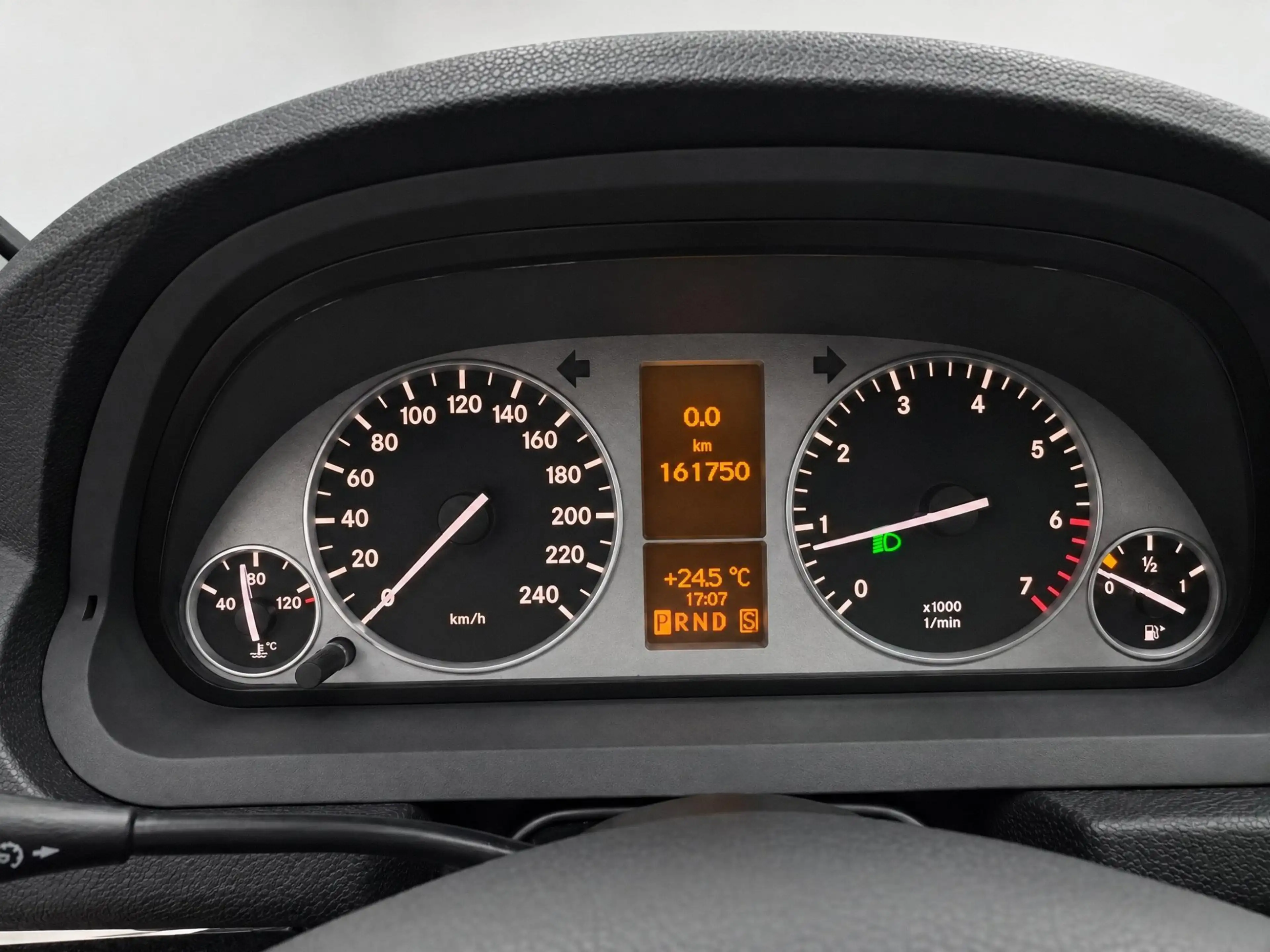 Mercedes-Benz B 200 // PANORAMADAK // PDC VOOR&ACHTER // AIRCO // TREK — photo 22