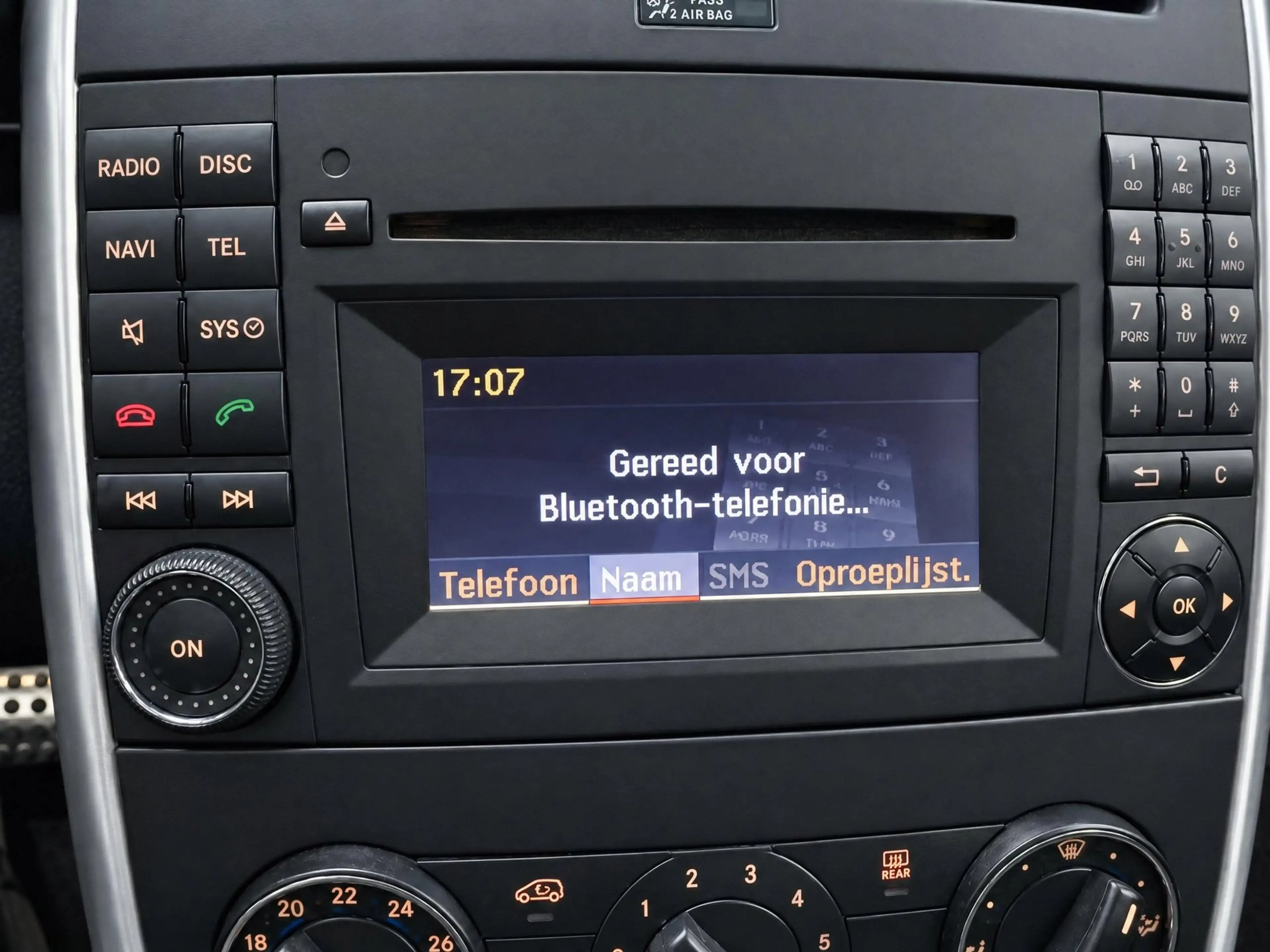 Mercedes-Benz B 200 // PANORAMADAK // PDC VOOR&ACHTER // AIRCO // TREK — photo 18