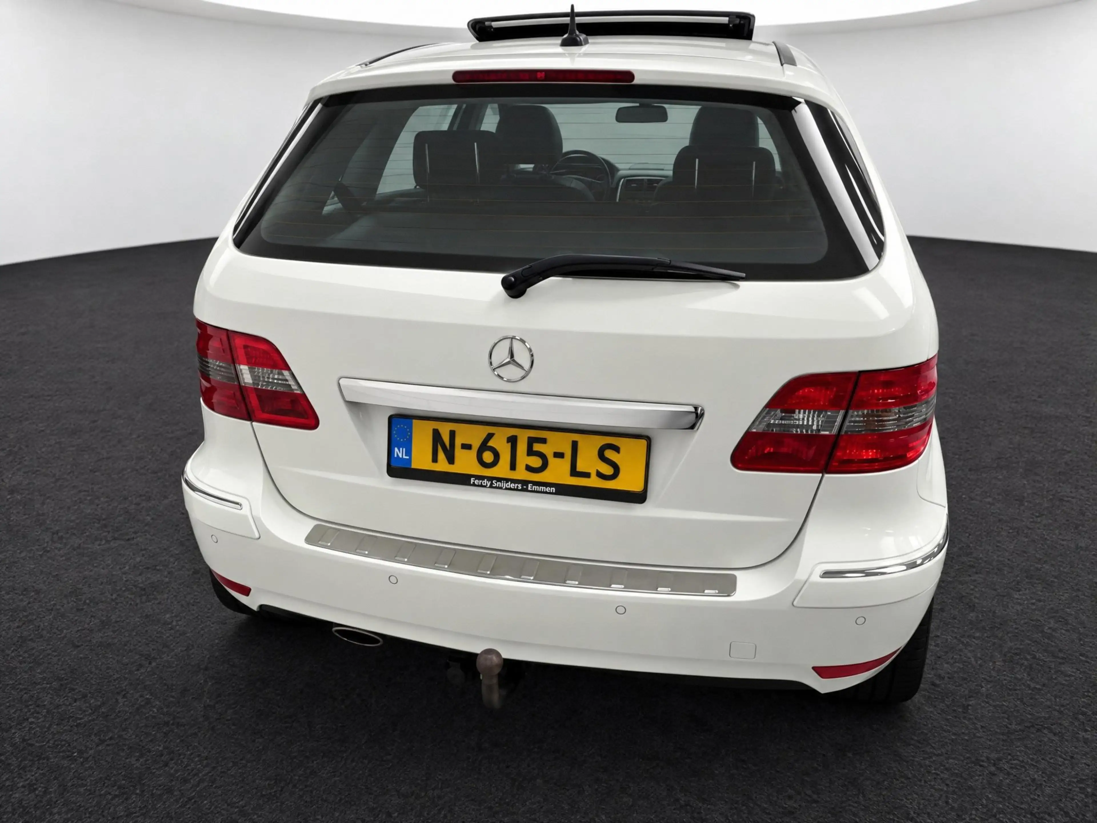 Mercedes-Benz B 200 // PANORAMADAK // PDC VOOR&ACHTER // AIRCO // TREK — photo 11