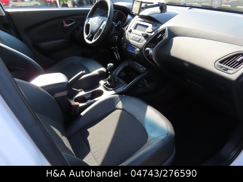 Hyundai iX35 FIFA World Cup Edition 2WD — photo 14