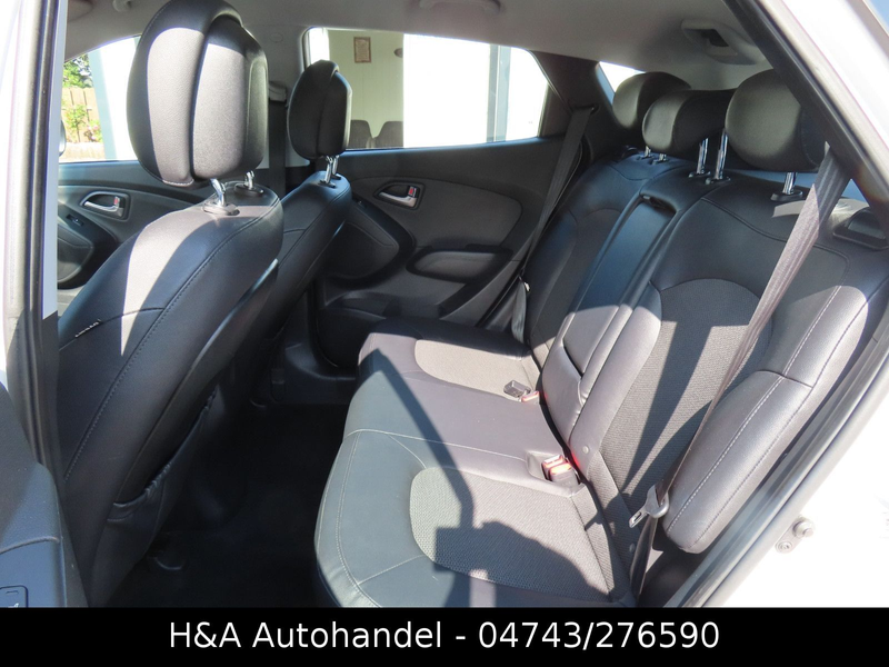 Hyundai iX35 FIFA World Cup Edition 2WD — photo 13