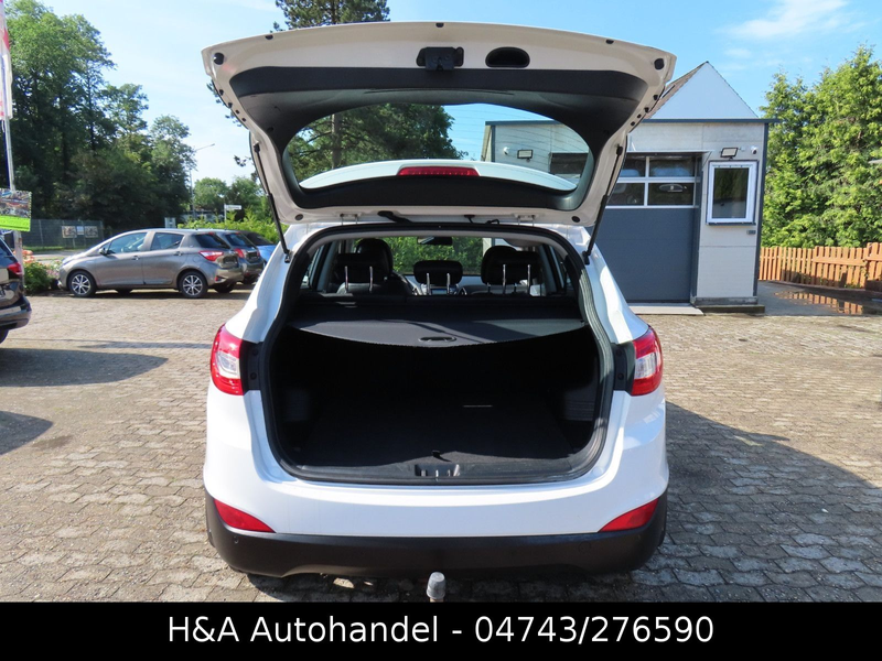 Hyundai iX35 FIFA World Cup Edition 2WD — photo 9
